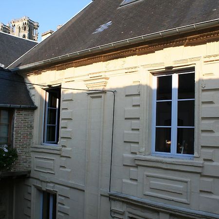 Le Refuge Des Cordeliers Apartment Laon Exterior foto