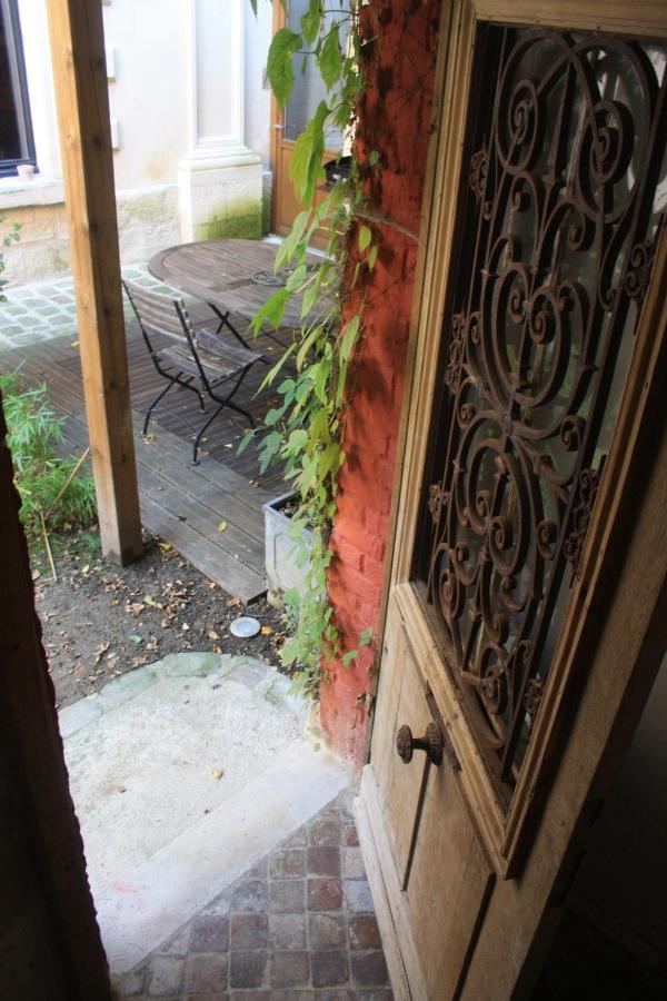Le Refuge Des Cordeliers Apartment Laon Exterior foto