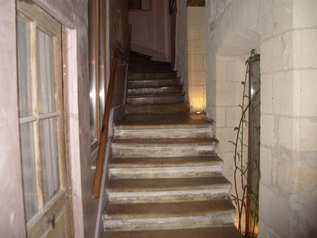 Le Refuge Des Cordeliers Apartment Laon Exterior foto