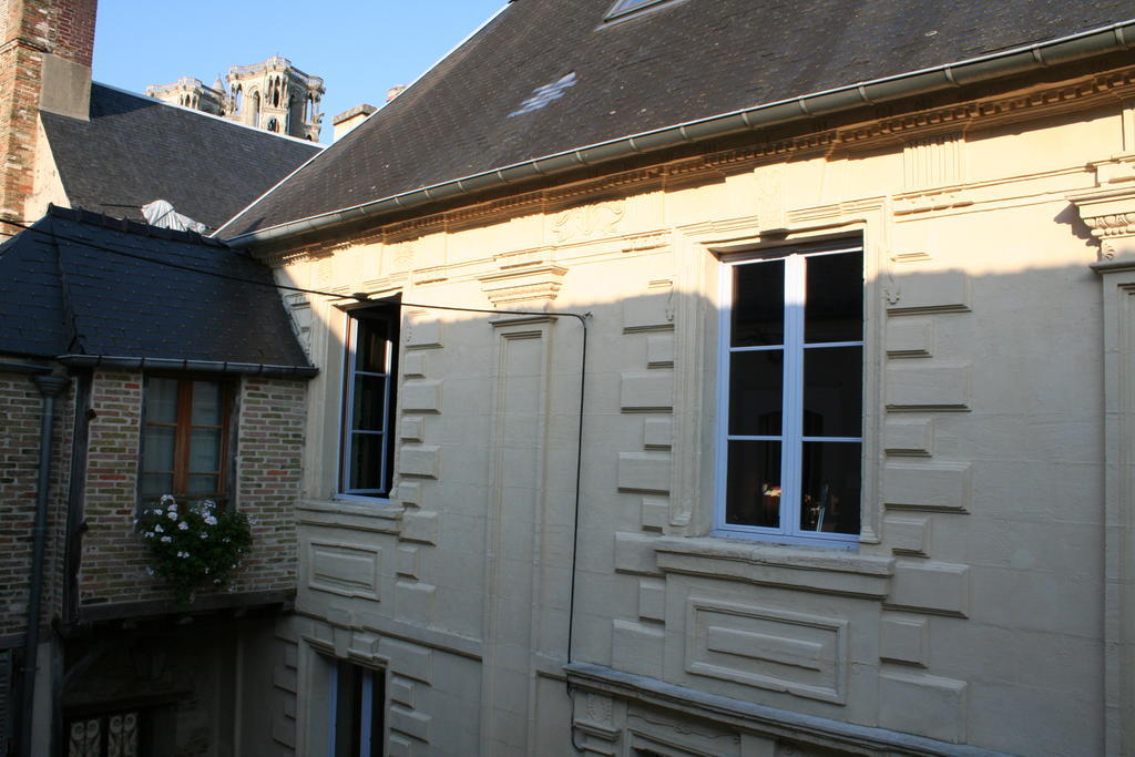 Le Refuge Des Cordeliers Apartment Laon Exterior foto